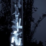 Pluies de décembre — colonne lumineuse décorative