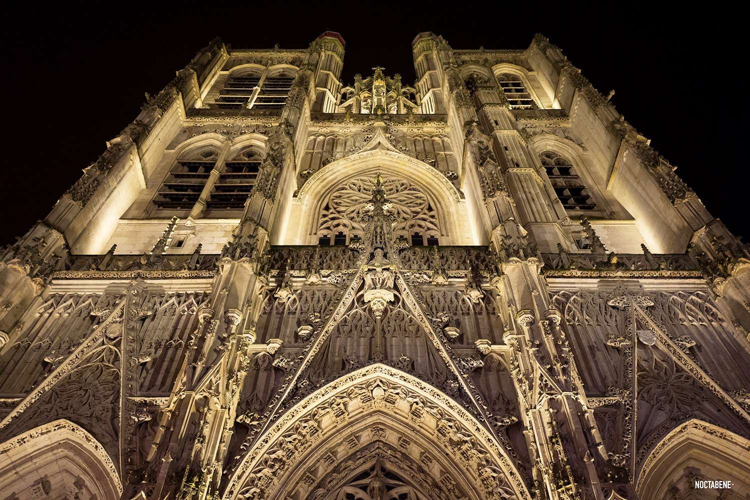 Collégiale Saint-Vulfran d'Abbeville, illuminé par NoctaBene