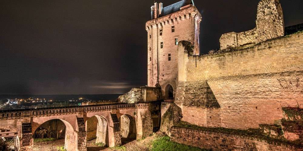 forteresse royale Chinon mise en lumière par NoctaBene